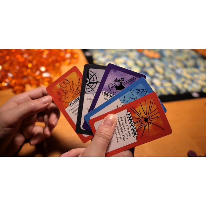 Fire Tower Edición Deluxe Juego de Estrategia y Velocidad con Componentes de Lujo - Imagen 2