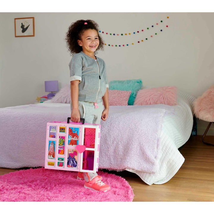 Juego Dream Closet Barbie Con Más De 35 Accesorios Y 5 Looks Incluye Zona Emergente Y Espejo - Imagen 2