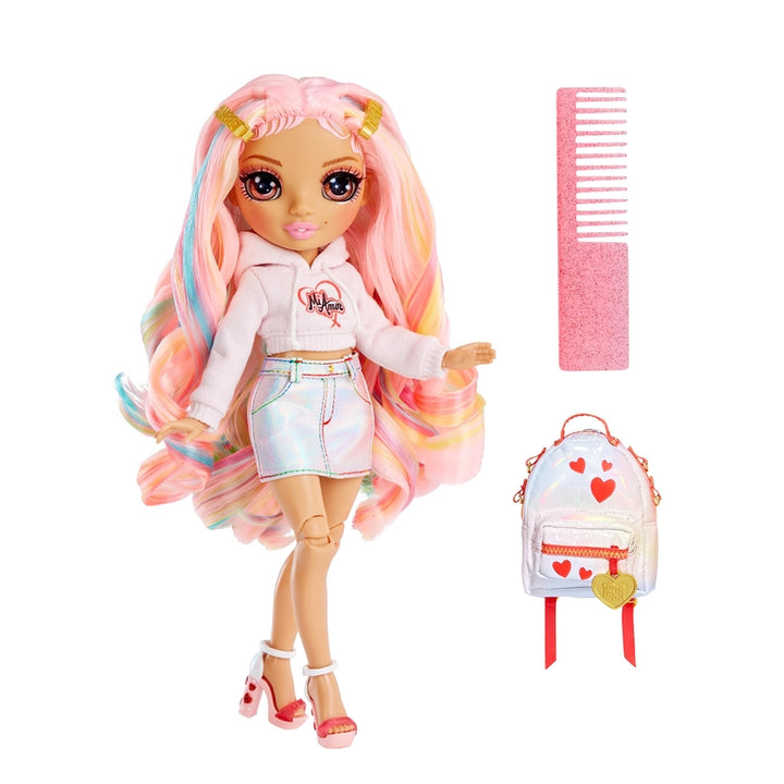 Muñeca Rainbow High Kia Hart 22.86 cm Posable Con Mochila y Accesorios Rosa - Imagen 3