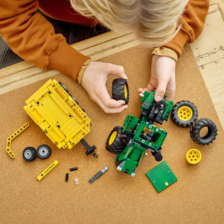 Lego Technic John Deere 9620R 4WD Tractor 42136 Juguete de Construcción con Remolque - Imagen 3